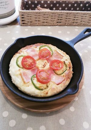 スキレットで☆簡単ピザ風ふかふかパン-レシピのメイン写真