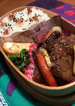 塩麹で柔らか仔羊のステーキ弁当-レシピのメイン写真