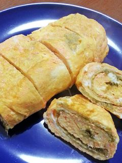 お弁当に*とろろ昆布と明太子のだし巻き卵-レシピのメイン写真