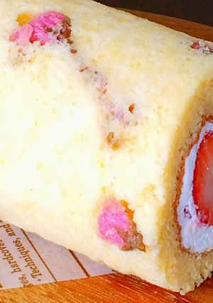 桜のロールケーキ(共立て)-レシピのメイン写真