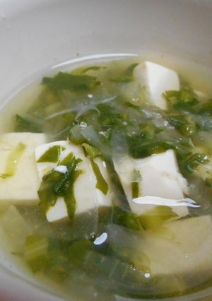 離乳食完了期　豆腐と菊菜のお味噌汁-レシピのメイン写真