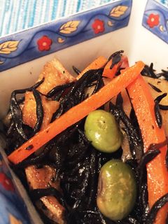 腹ペコパクパク♪れんこんとひじきの炒め煮-レシピのメイン写真