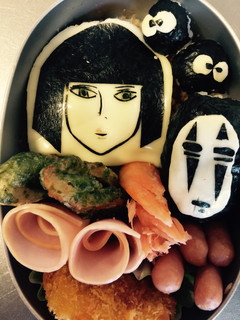 キャラ弁 怖すぎるカオナシ とハク-レシピのメイン写真