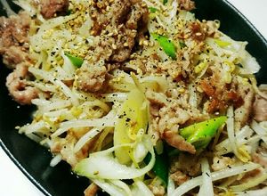 節約簡単☆豚こま肉ともやしのネギ塩炒め-レシピのメイン写真