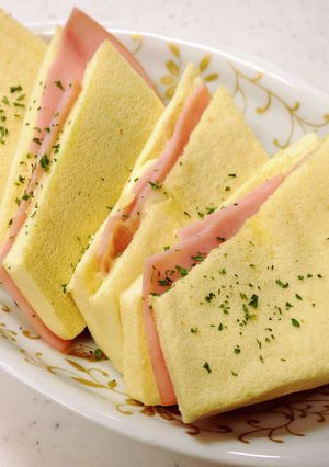 糖質オフ ☆高野豆腐パンでハムチーサンド-レシピのメイン写真