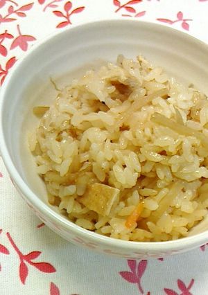 甘くて濃い味♪子供も喜ぶ炊き込みご飯-レシピのメイン写真