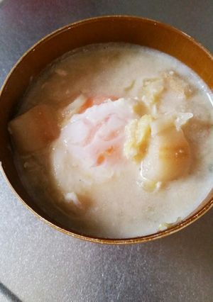 キャベツと麩の味噌汁。-レシピのメイン写真