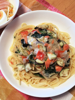 塩鮭とたっぷり野菜のクリームパスタ-レシピのメイン写真