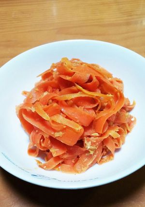 簡単!お弁当にピーラーでぺらぺらにんじん-レシピのメイン写真