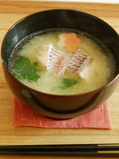 鯛と三つ葉の味噌汁-レシピのメイン写真