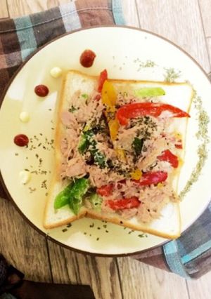 ツナ缶と冷凍パプリカだけの時短トースト♡-レシピのメイン写真