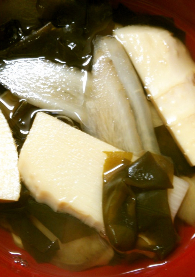 簡単♪たけのことワカメとごぼうのお吸い物-レシピのメイン写真