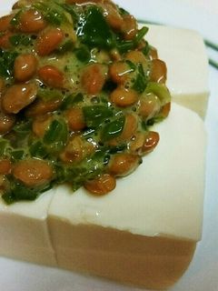 冷奴☆めかぶ納豆のせ-レシピのメイン写真