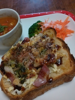 娘が作る激うま!お好み焼きトースト-レシピのメイン写真