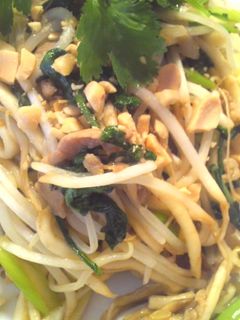 春菊ともやしのエスニック焼きうどん-レシピのメイン写真