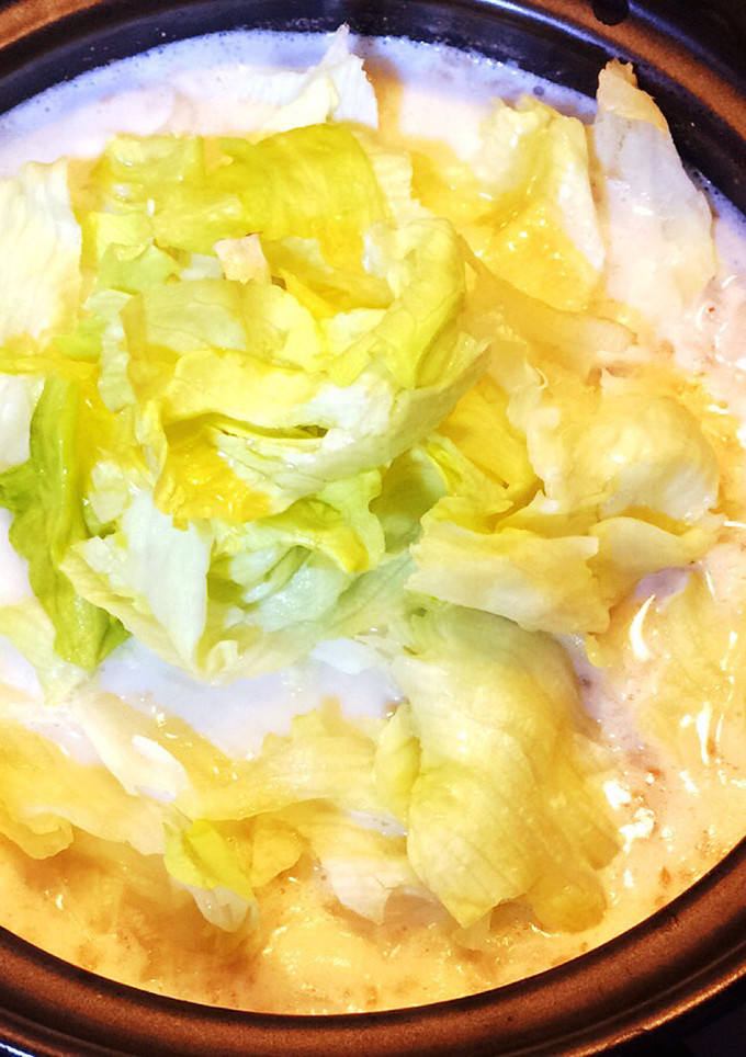 豆乳とレタスの鍋焼きうどん-レシピのメイン写真