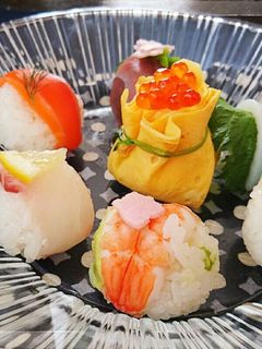 雛祭りに華やか簡単手まり寿司-レシピのメイン写真