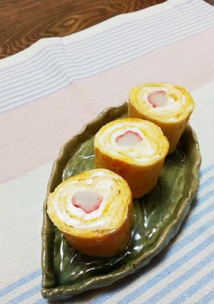 カニカマでちょっぴり華やか♪だし巻き卵-レシピのメイン写真