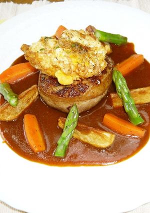 ひと手間加えた肉巻きハンバーグ揚げ玉のせ-レシピのメイン写真