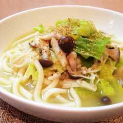 A picture of 簡単!キャベツときのこのバター醤油うどん.