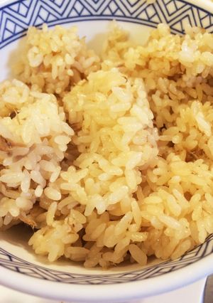 ツナとにんにくの炊き込みご飯-レシピのメイン写真