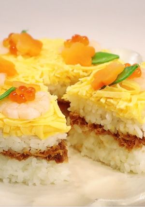 簡単♡ツナそぼろdeひな祭りのケーキ寿司-レシピのメイン写真