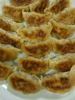 お肉たっぷり、ジューシー餃子♪-レシピのメイン写真