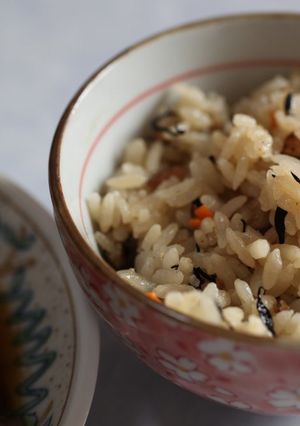 簡単な沖縄風炊き込みご飯(じゅうしぃ)-レシピのメイン写真