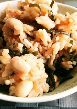 塩昆布と大豆のご飯♪-レシピのメイン写真