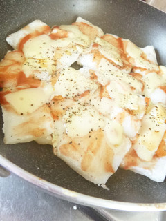 旦那絶賛 簡単なのになぜかおいしい餅ピザ-レシピのメイン写真