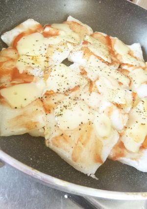 旦那絶賛　簡単なのになぜかおいしい餅ピザ-レシピのメイン写真