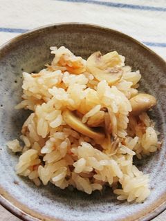 簡単☆マッシュルームとツナの炊き込みご飯-レシピのメイン写真