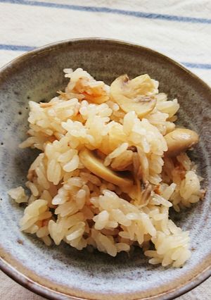 簡単☆マッシュルームとツナの炊き込みご飯-レシピのメイン写真