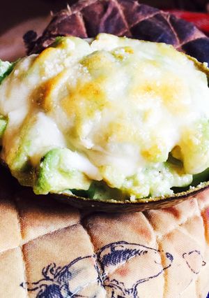うんまい！アボカド丸ごとグラタン-レシピのメイン写真