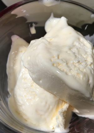 生クリームでアイスクリーム-レシピのメイン写真
