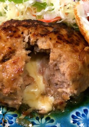 定番★ジュワ〜肉汁テリヤキチーズバーグ-レシピのメイン写真