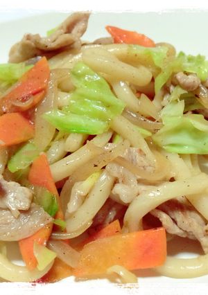 春キャベツ新玉ねぎで♪塩ダレ焼きうどん-レシピのメイン写真