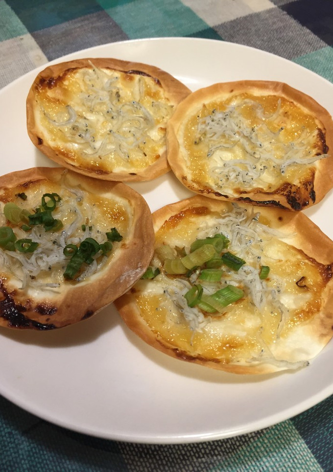 餃子の皮を使ったシラスピザ-レシピのメイン写真