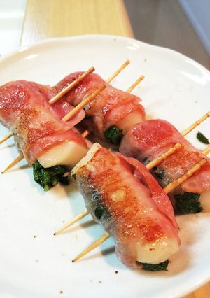 お餅と春菊のベーコン巻き。-レシピのメイン写真