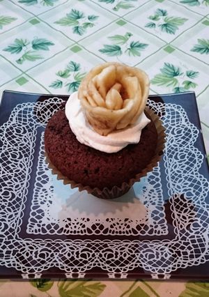 ショコラカップケーキonローズバナナ-レシピのメイン写真