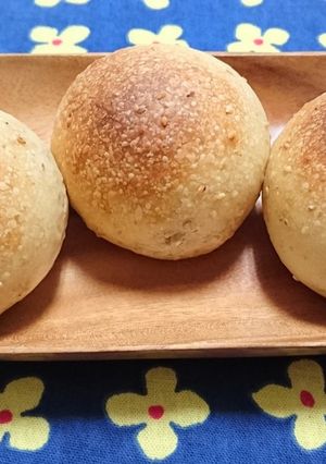 天然酵母でゴマあんパン！-レシピのメイン写真