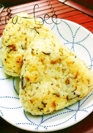 香ばし旨いっ♡ごま高菜チーズ焼おにぎり-レシピのメイン写真