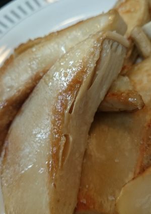 簡単美味しいバイリング茸ステーキ-レシピのメイン写真