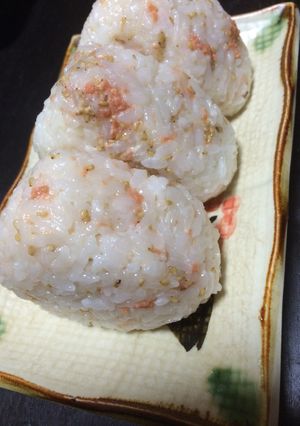 ゆず香る素晴らしく美味い鮭マヨおにぎり-レシピのメイン写真