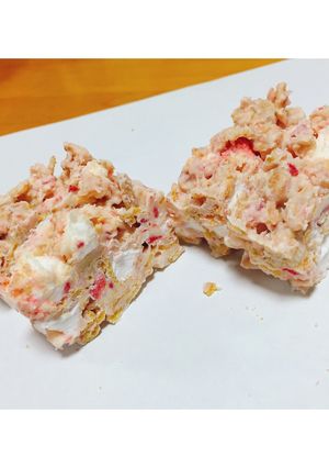 ((苺ホワイトチョコクランチ))-レシピのメイン写真