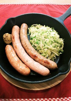 スキレットで☆簡単ソーセージの盛り合わせ-レシピのメイン写真