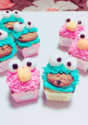 エルモとクッキーモンスターのマフィン♪-レシピのメイン写真