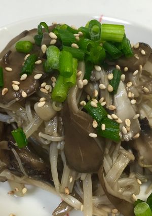 簡単‼エノキと舞茸とモヤシの炒め物-レシピのメイン写真