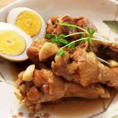 รูปของ 簡単☆にんにく香る手羽元煮