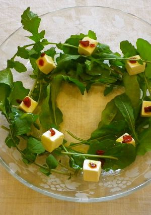 ハーブ料理　ルッコラの春色な前菜-レシピのメイン写真